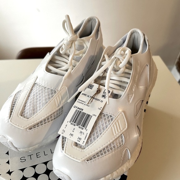 NWT Adidas Stella McCartney UltraBoost 22 Sneakers - Purple Accents - Picture 2 of 9